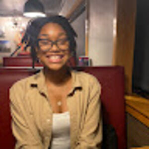 Meet your Posher, Lloya